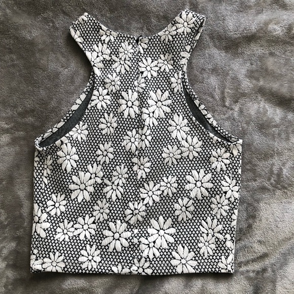 Wet Seal Women’s Y2K Inspired Tank Top Small Floral White Black Halter Crop - Picture 4 of 4